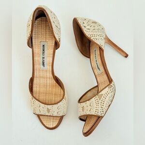 Manolo Blahnik Vintage Cream Crochet floral leather trim D’orsay heels EU 39.5